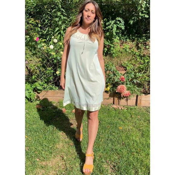 True Vintage Pistachio Slip Dress (1970s) / Nightgown - Picture 5 of 10